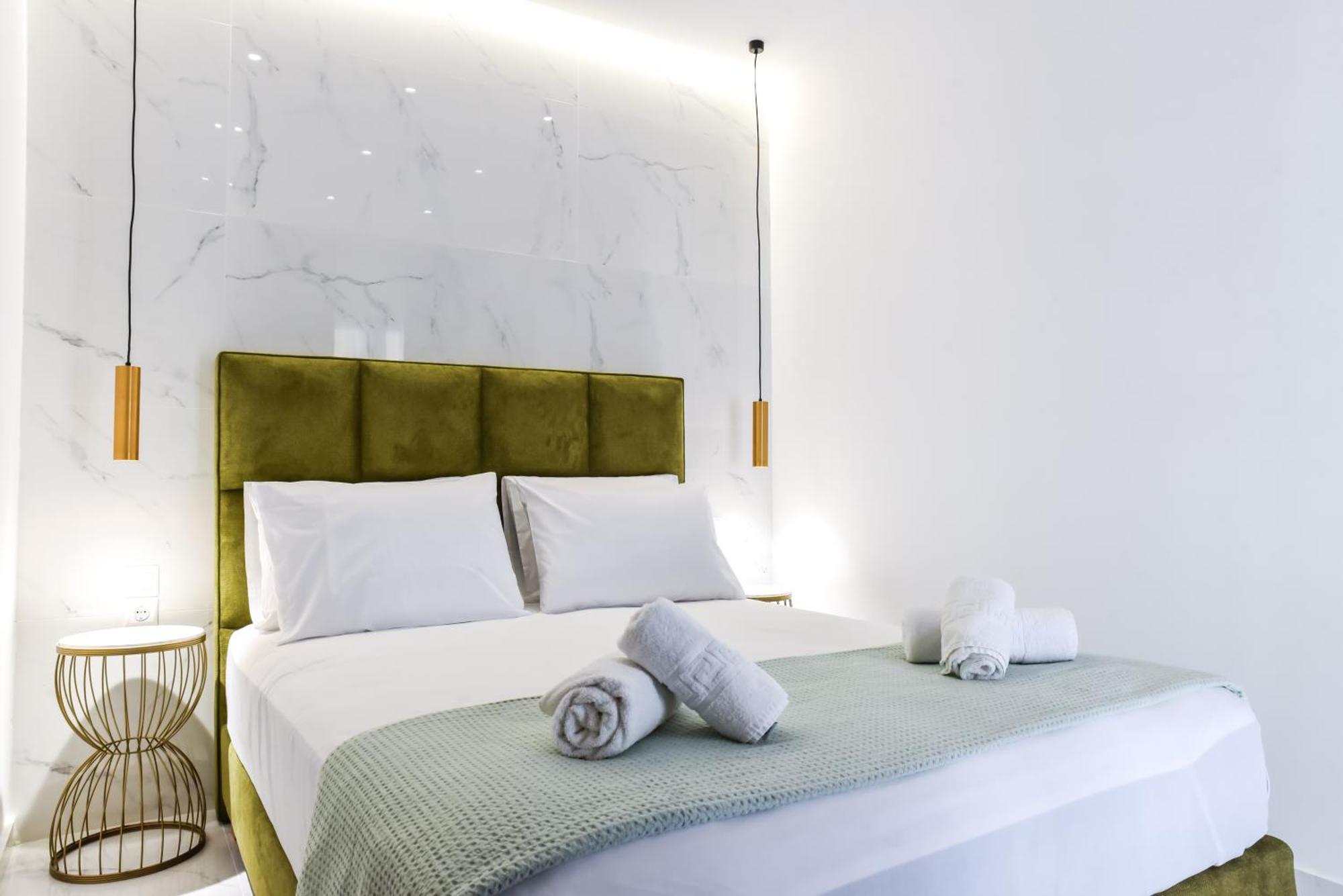 La Perla Apartments Каламата Экстерьер фото