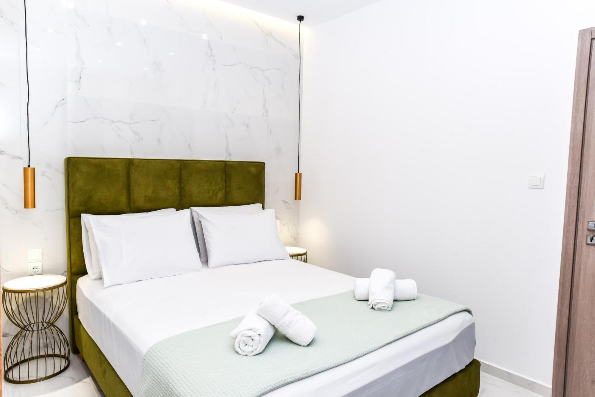 La Perla Apartments Каламата Экстерьер фото