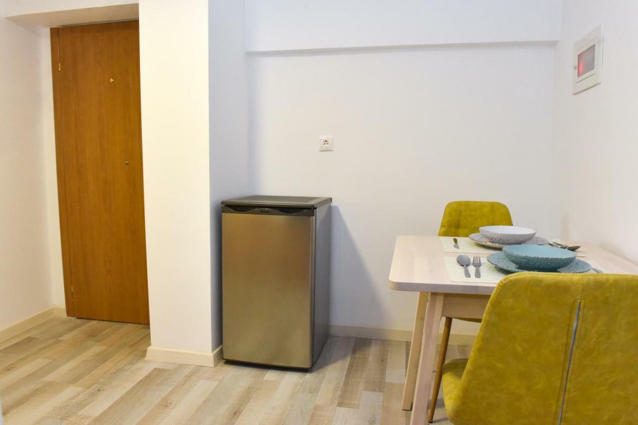 La Perla Apartments Каламата Экстерьер фото