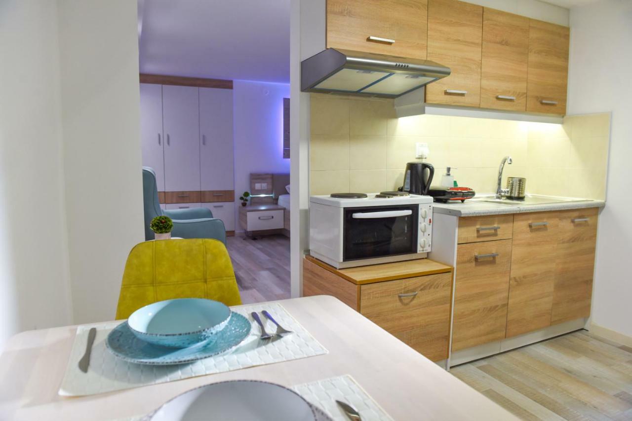 La Perla Apartments Каламата Экстерьер фото